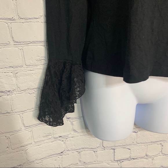 Black Top With Lace Bell Sleeve Medium - Picture 3 of 7